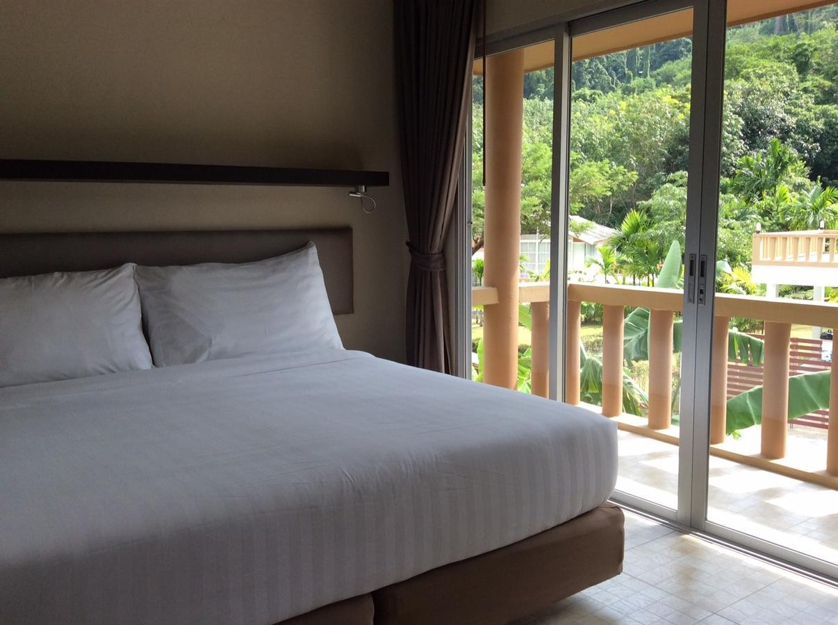 Sakoo Valley Naithon Beach Екстериор снимка